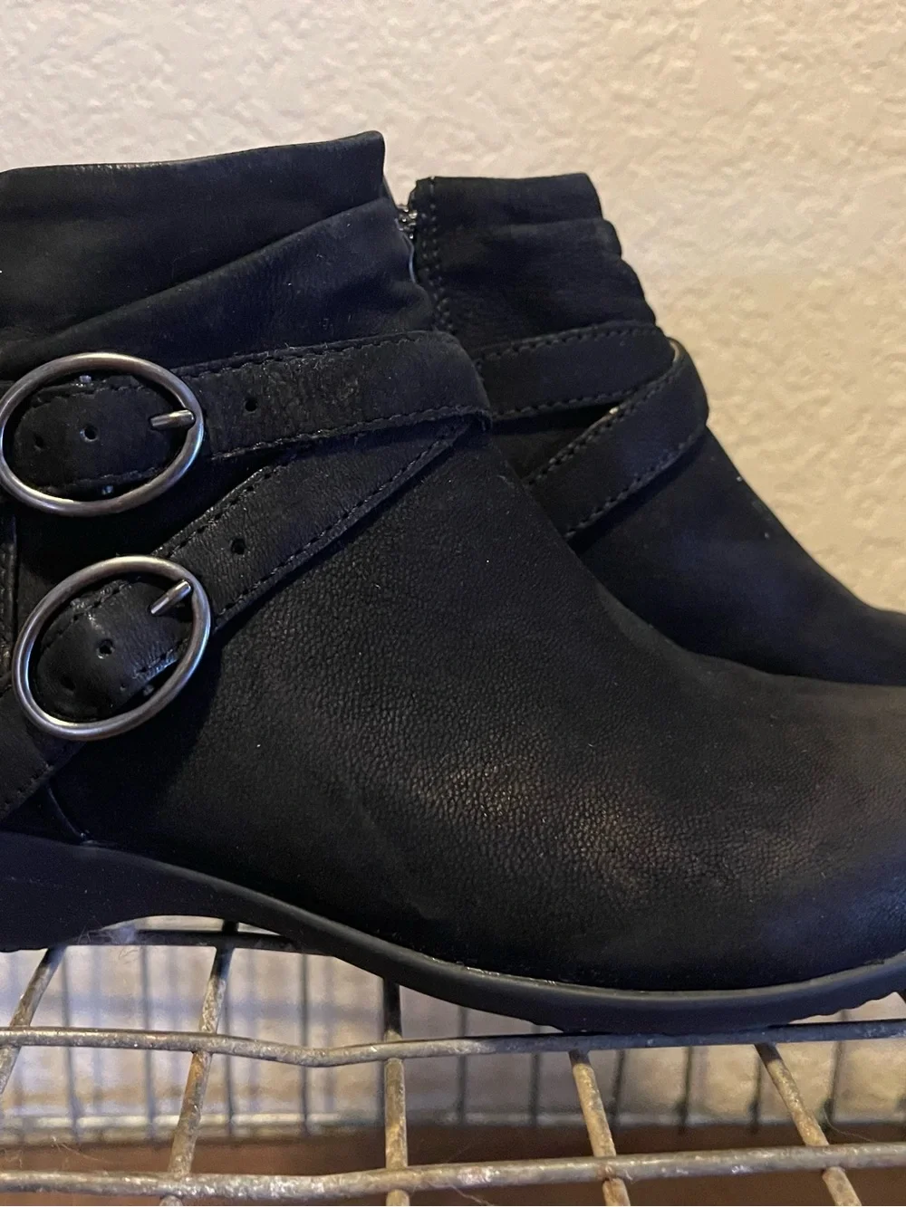 NWOB Dansko Faithe Ankle Booties Burnished Nubuck | 38 (7.5-8)